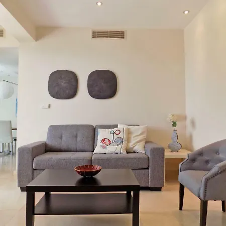 Apartment 2b Seafront Boutique Finikoudes Beach *