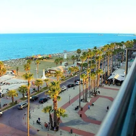 2b Seafront Boutique Finikoudes Beach * Larnaca